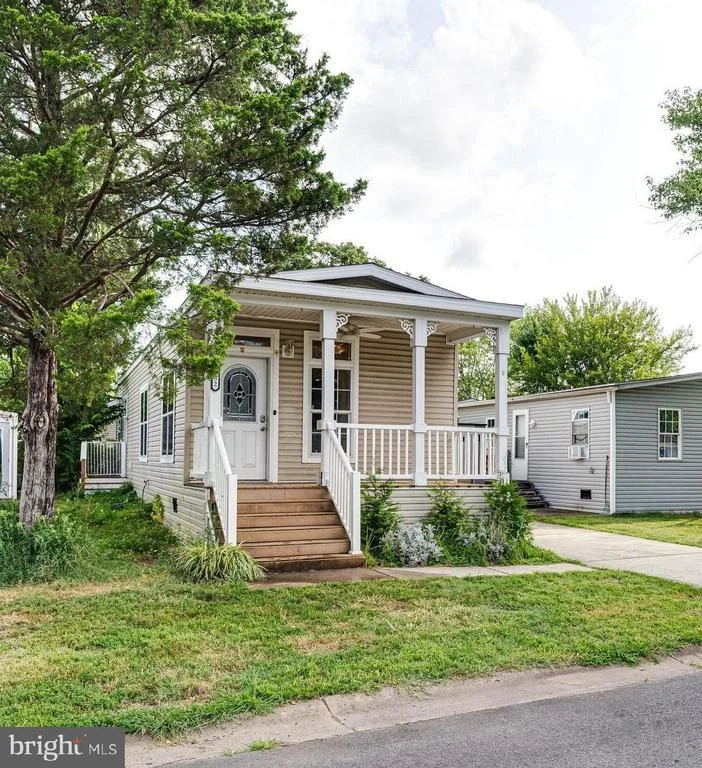 Photo of 4252 AIRLINE PARKWAY