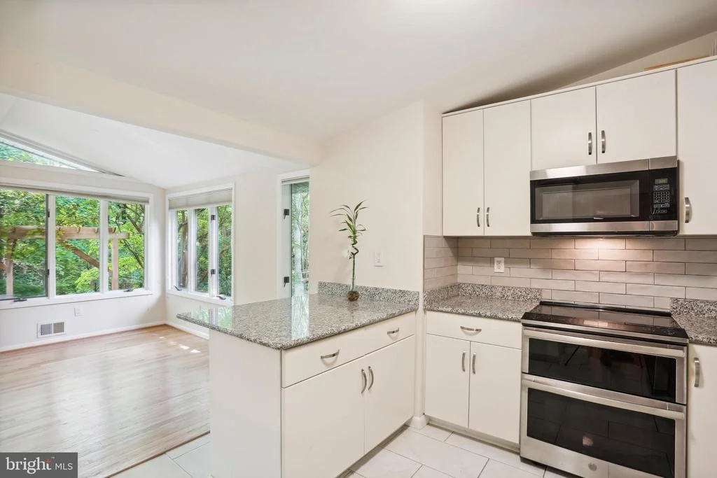 Photo of 222 HILLSBORO DRIVE