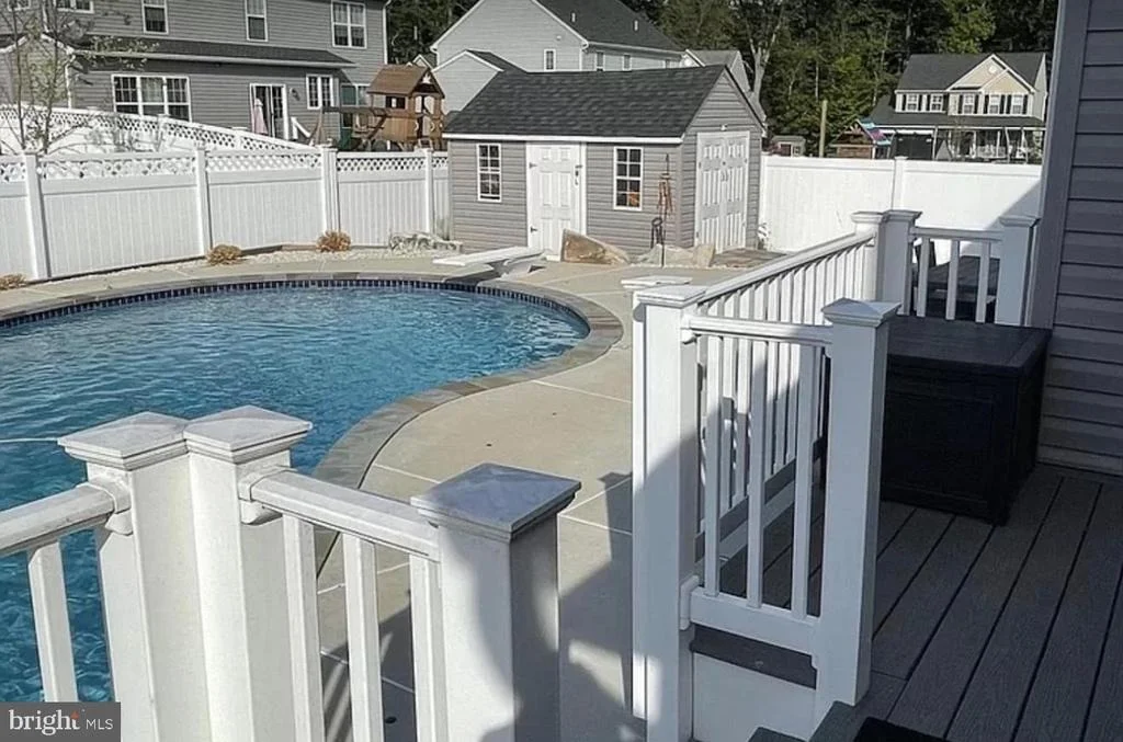 Photo of 131 FAIR BROOK WAY