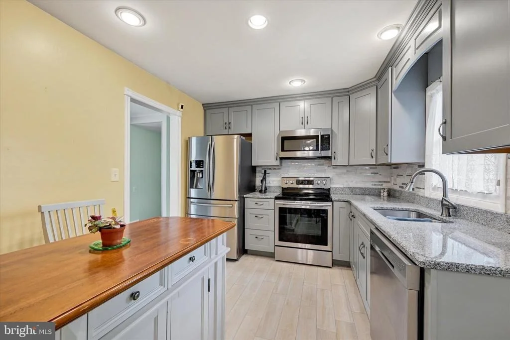 Photo of 1202 HILLCREEK ROAD