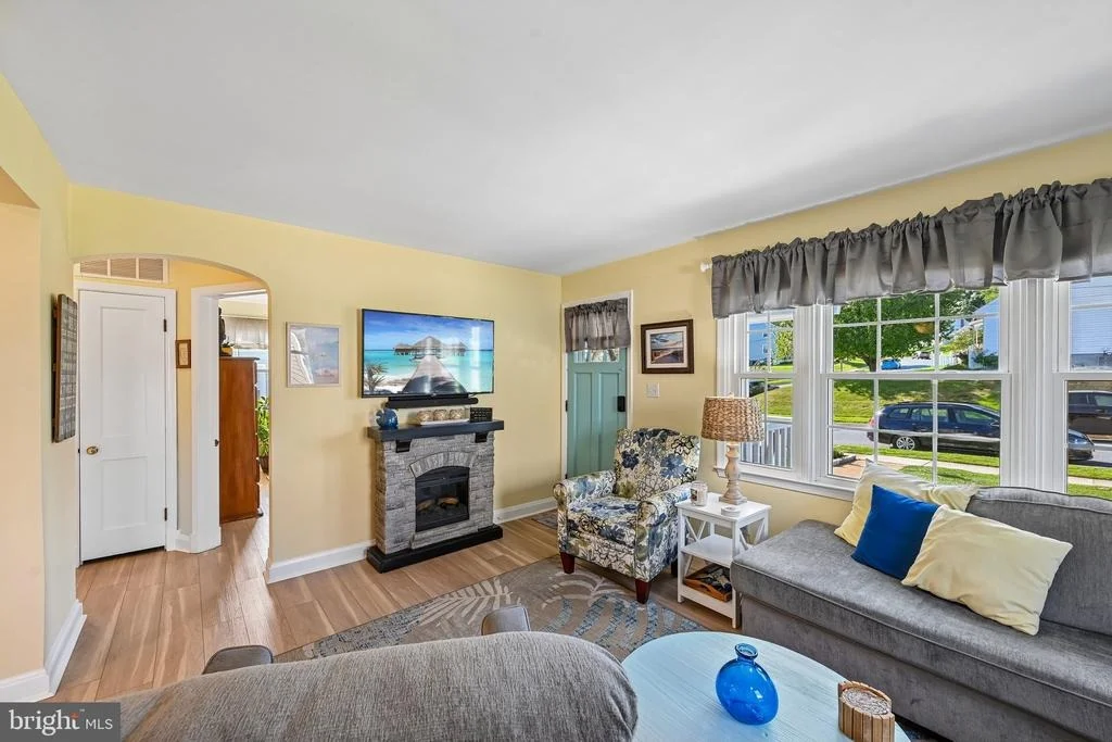Photo of 1248 JUNE ROAD