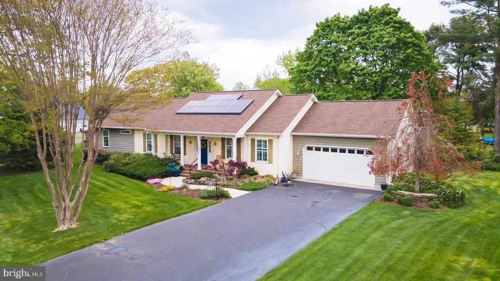 Photo of 30390 E MILL RUN