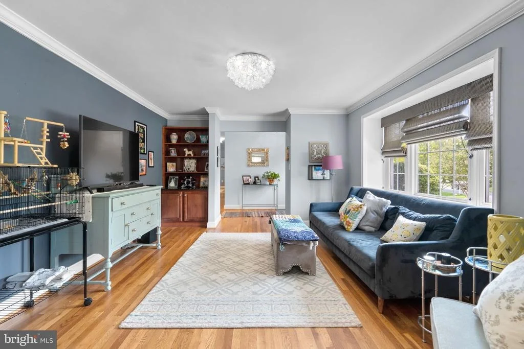 Photo of 4117 QUEEN MARY DRIVE