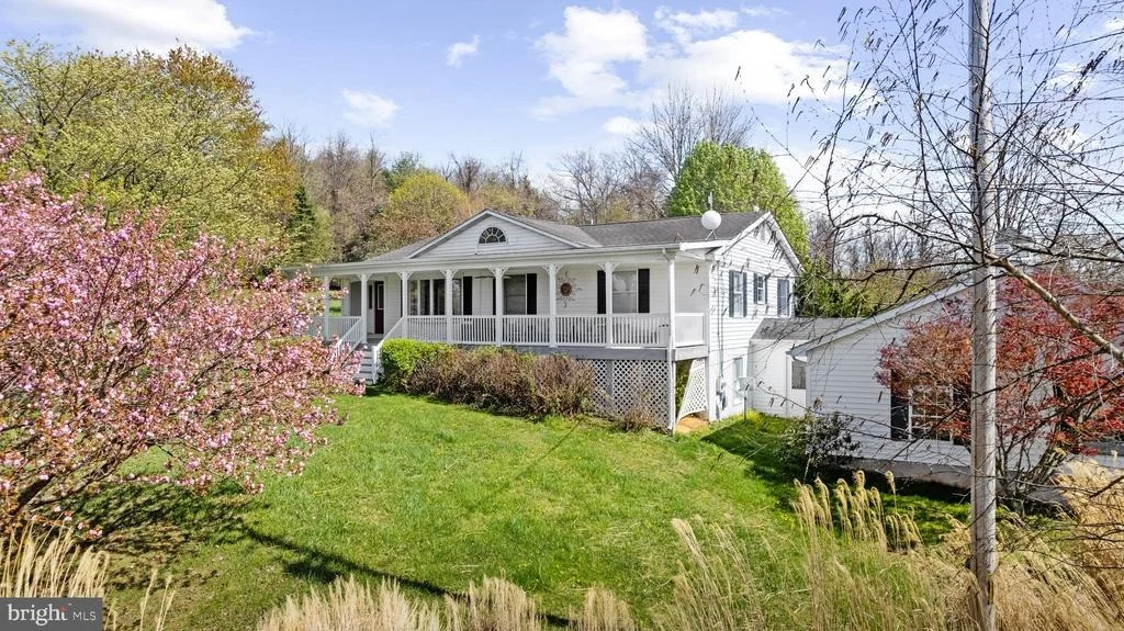 Photo of 1049 LAUREL GROVE ROAD