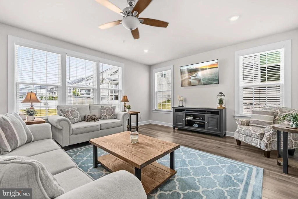 Photo of 15503 TWIN RIVER CIR