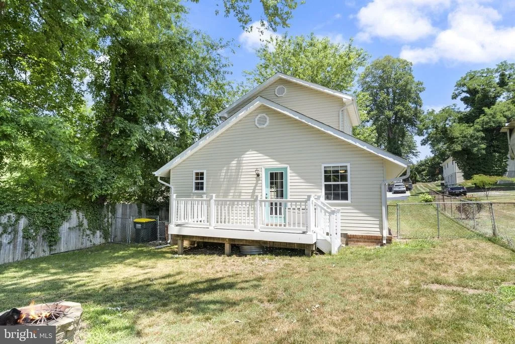 Photo of 7436 C STREET