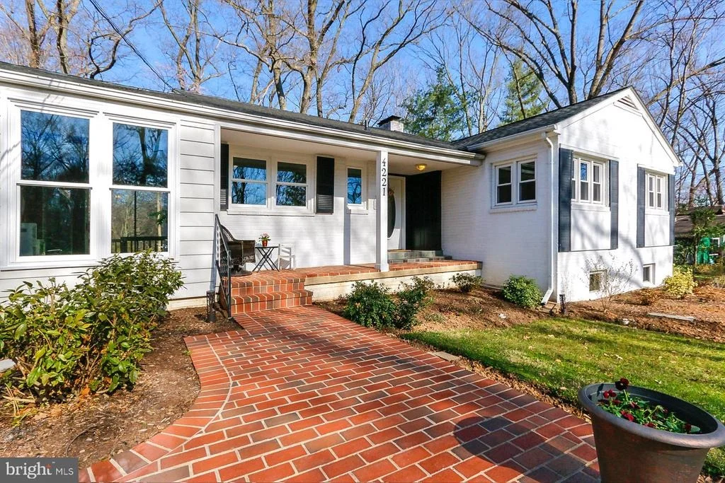 Photo of 4221 SAINT JEROME DRIVE