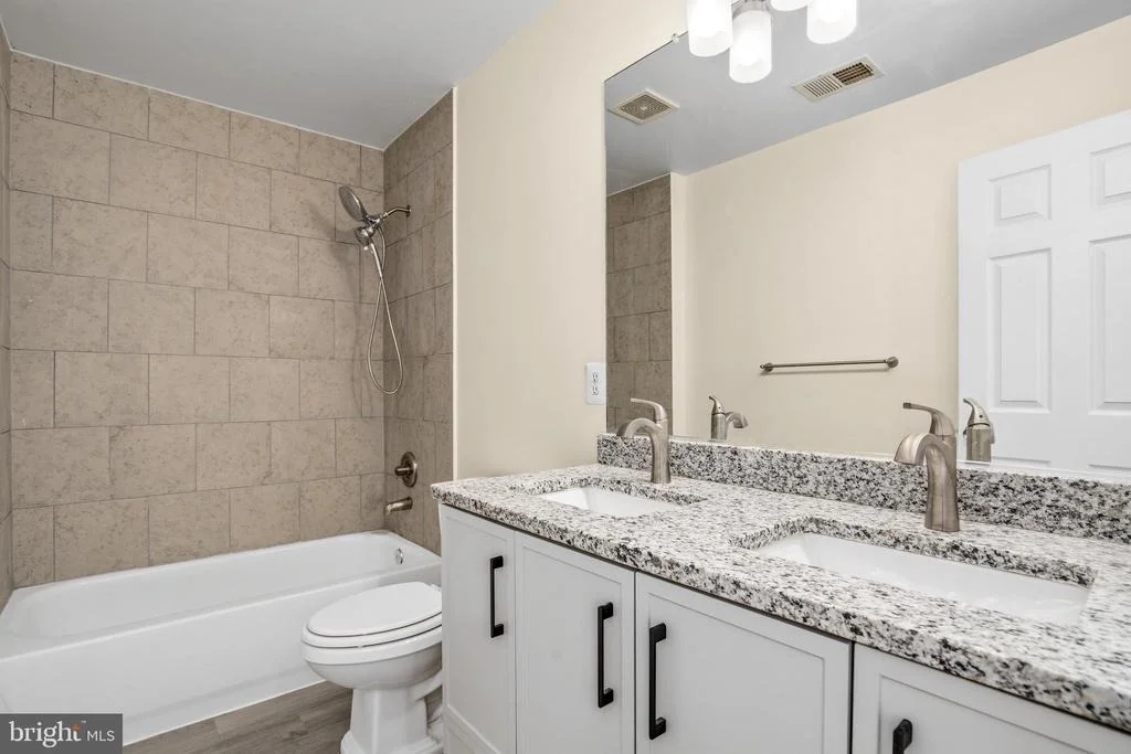 Photo of 14003 LAKE MEADOWS DRIVE