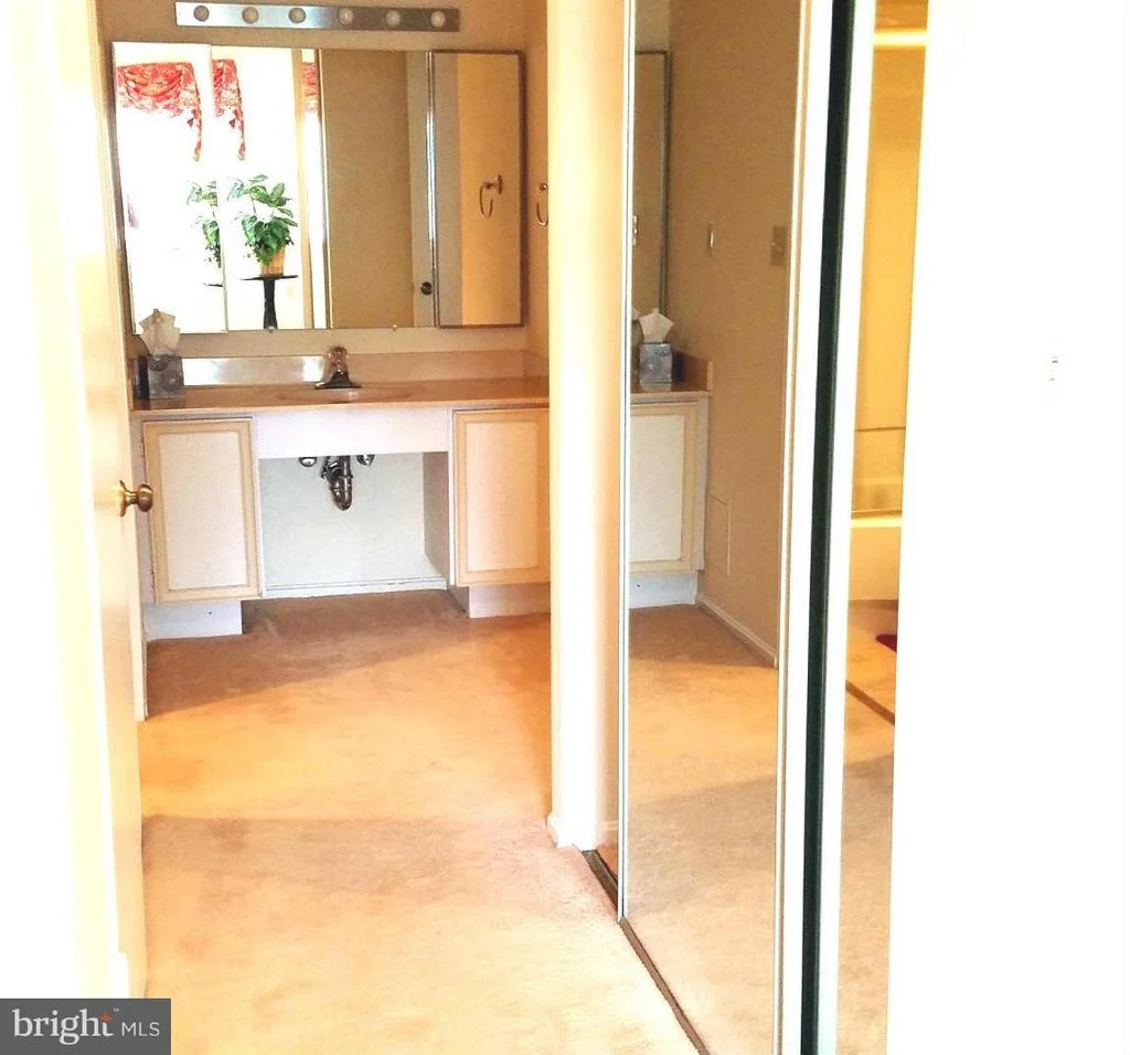 Photo of Unit 1621 at 15101 INTERLACHEN DRIVE