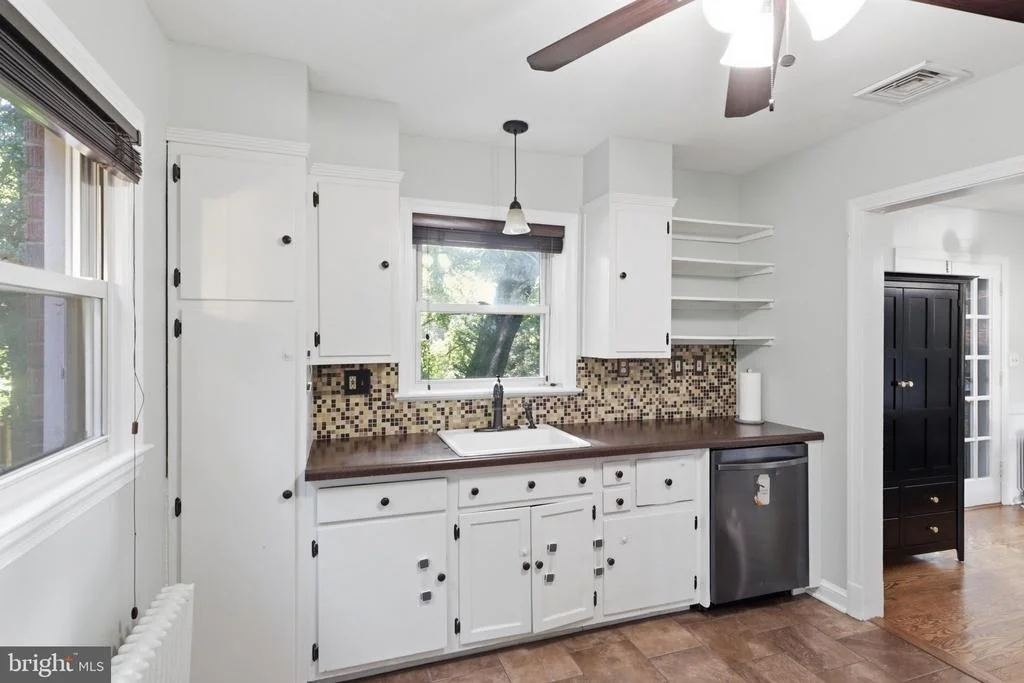 Photo of 10211 SUTHERLAND ROAD