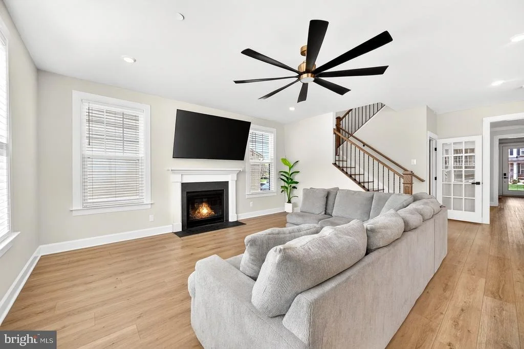 Photo of 7973 LAWNDALE CIRCLE