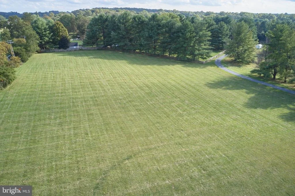 Photo of 7444 DAMASCUS ROAD