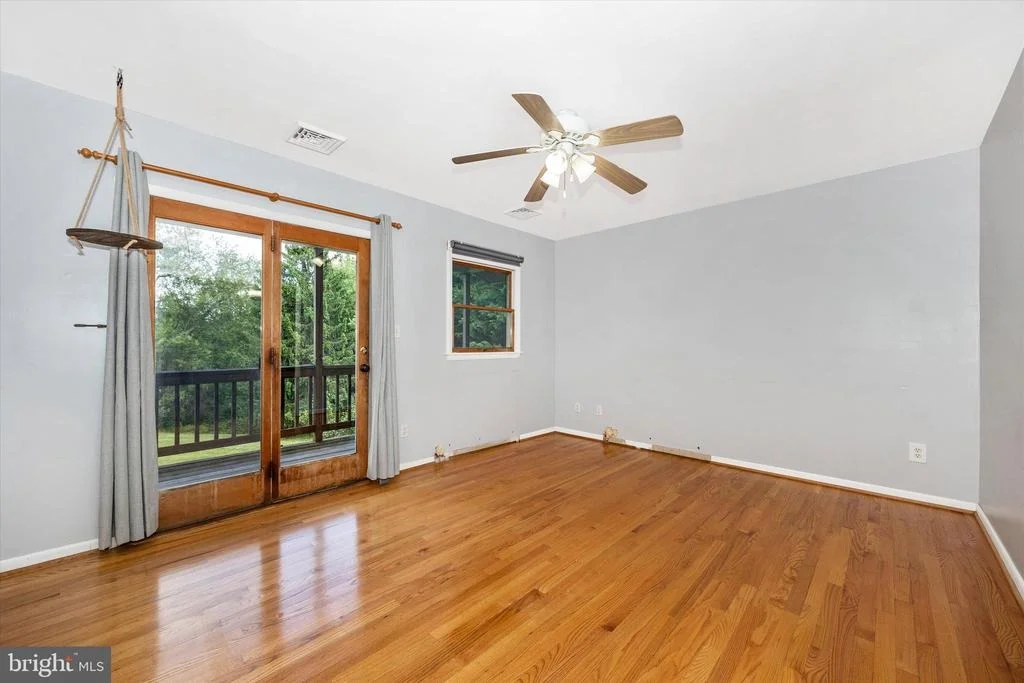 Photo of 3905 SUGARLOAF DRIVE