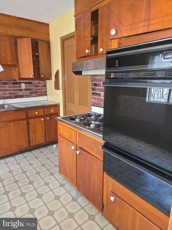 Photo of 2034 CHERRY COURT
