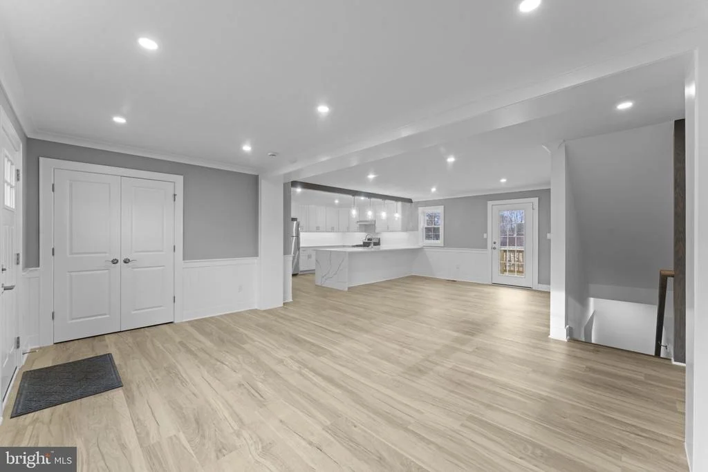 Photo of 305 WINE STREET