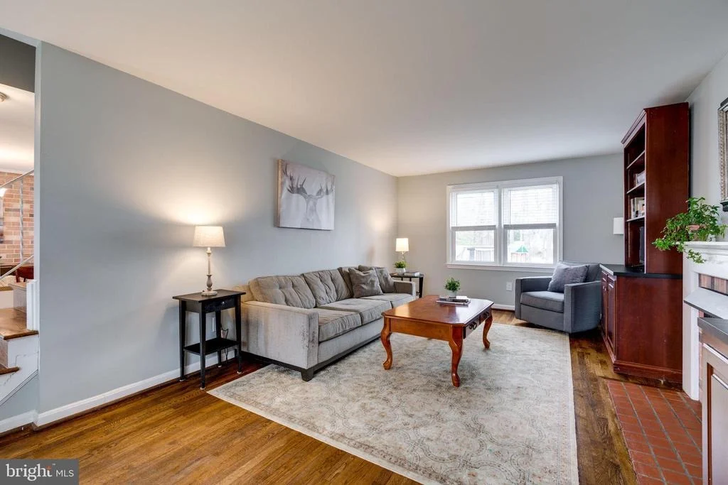 Photo of 6810 HUNTSMAN BOULEVARD