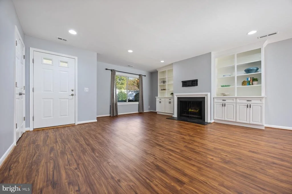 Photo of Unit 191A at 3221 LUDHAM DRIVE