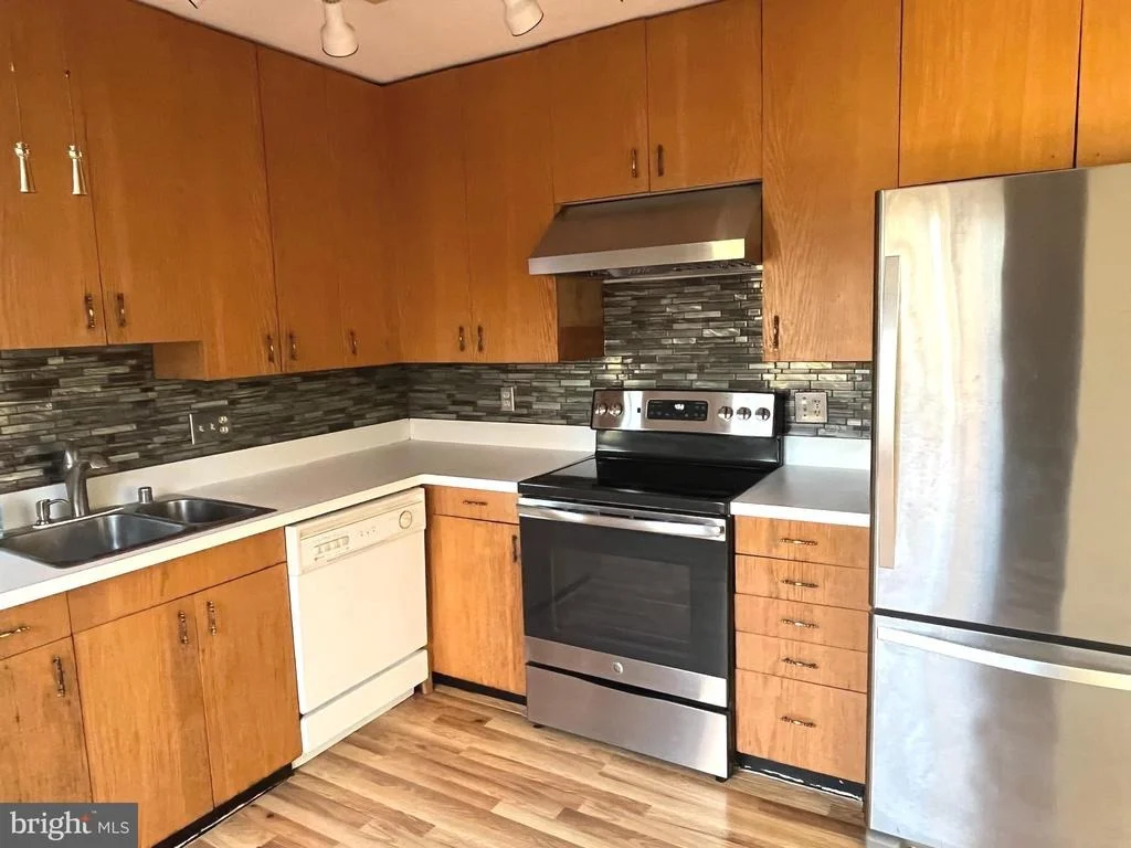 Photo of 10718 JOYCE DRIVE