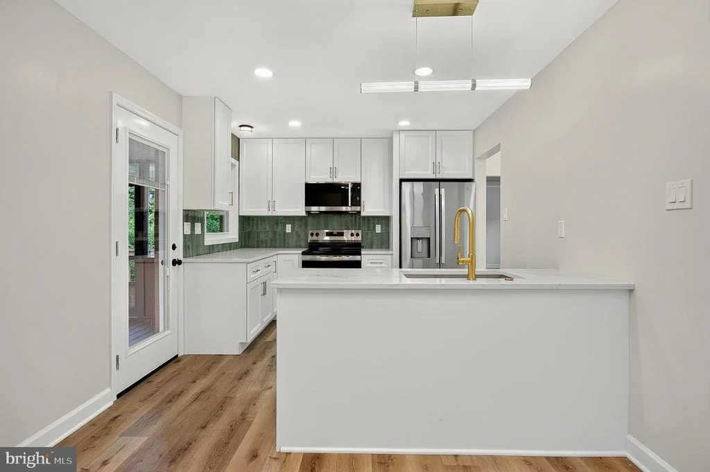 Photo of 4016 MAPLETON DRIVE