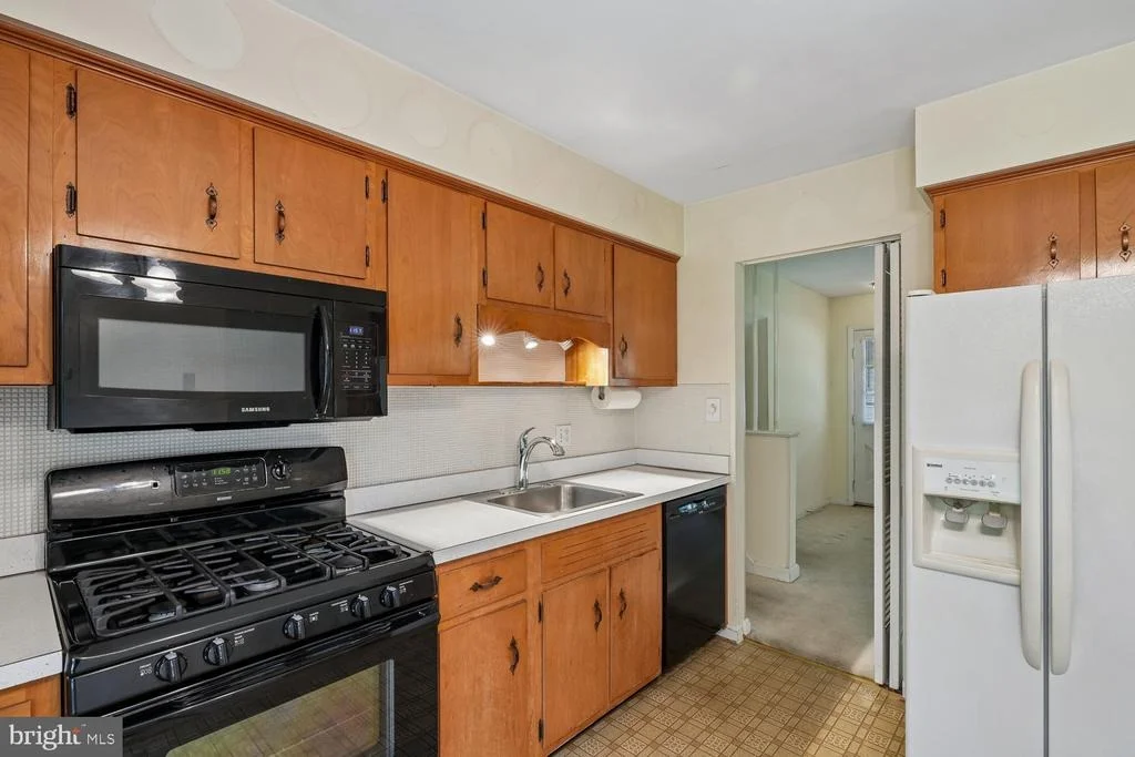 Photo of 205 TULIP DRIVE
