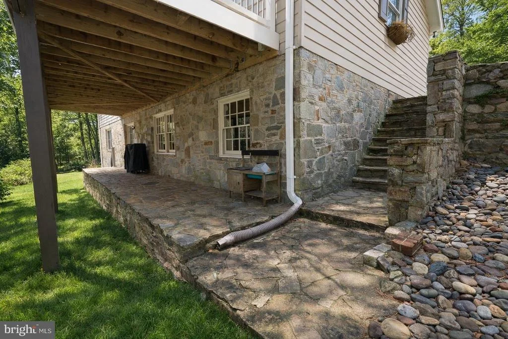 Photo of 901 NAVY ROAD