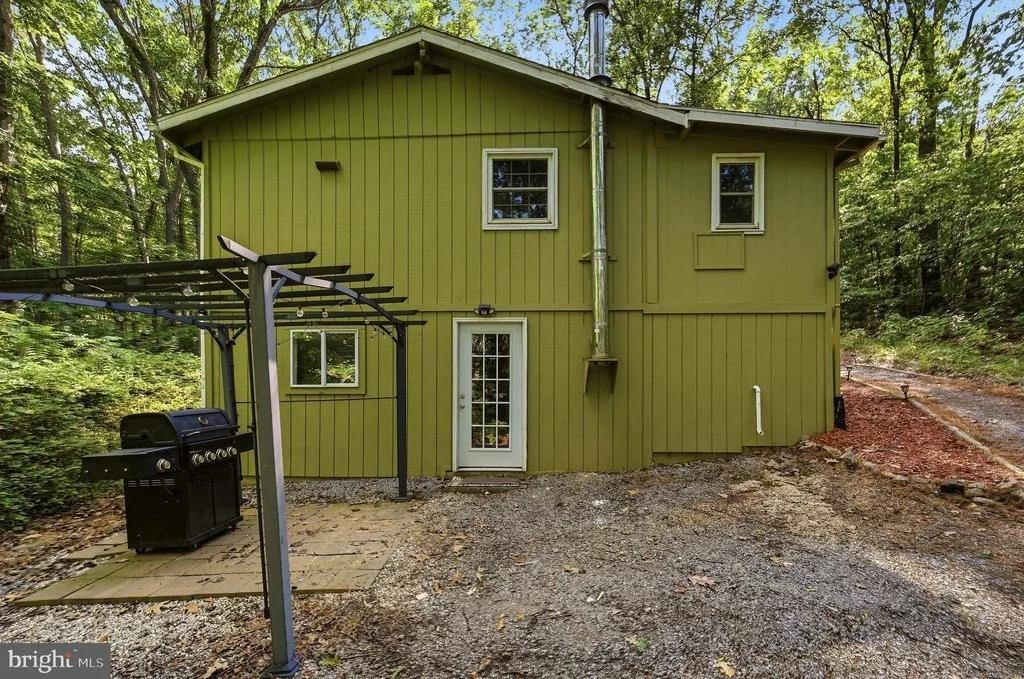 Photo of 686 NANCY JACK ROAD