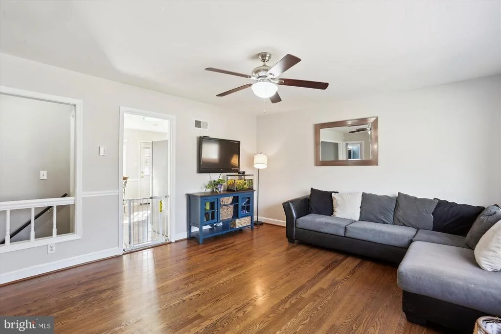 Photo of 707 HOLLYWOOD AVENUE