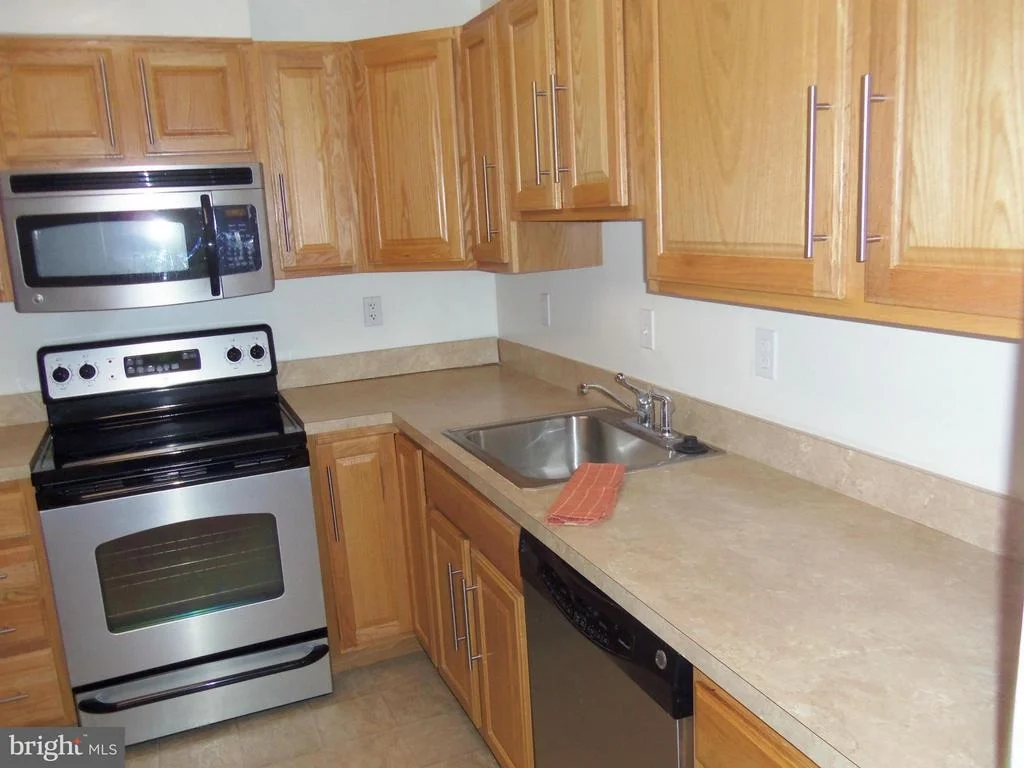 Photo of Unit 102 at 3240 GLENEAGLES DRIVE