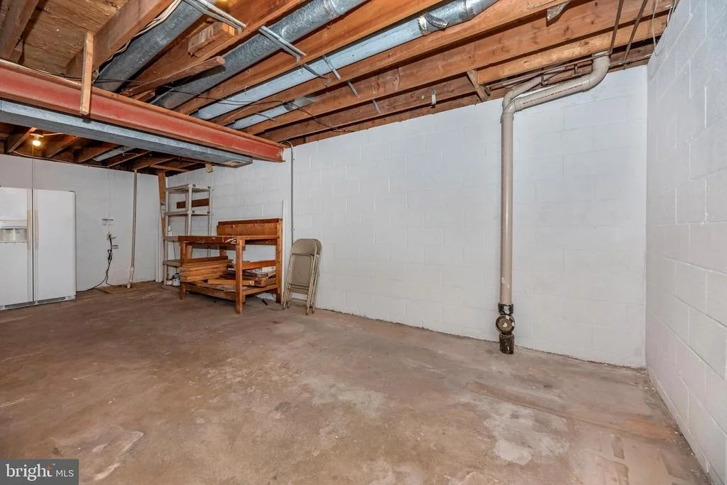 Photo of 484 HILLCREST DRIVE