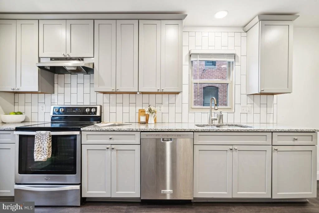 Photo of 114 E 7TH STREET E