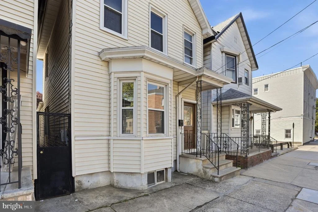 Photo of 209 HAMILTON STREET