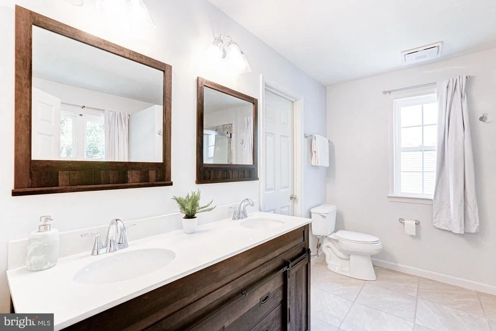 Photo of 409 INDIA DRIVE