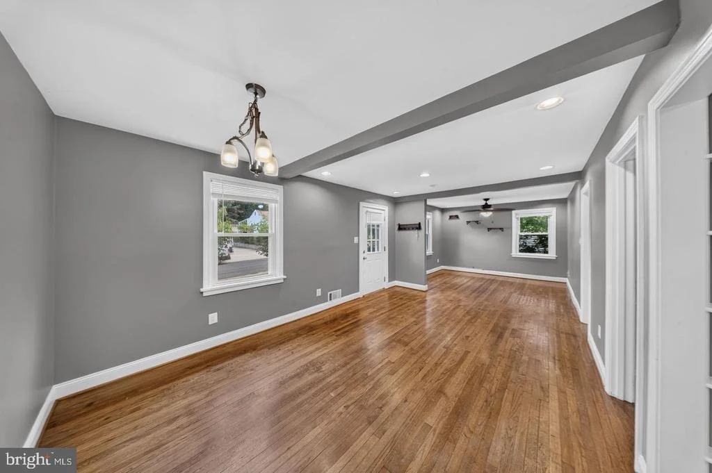 Photo of 2712 NEWTON STREET