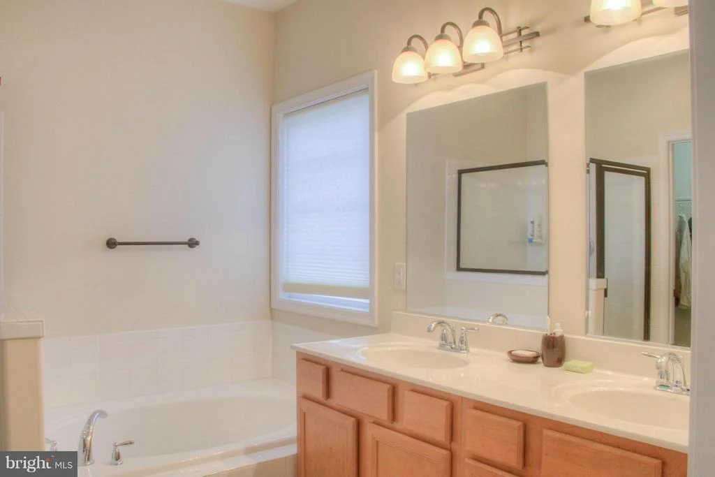 Photo of 20155 BENNETTS WAY