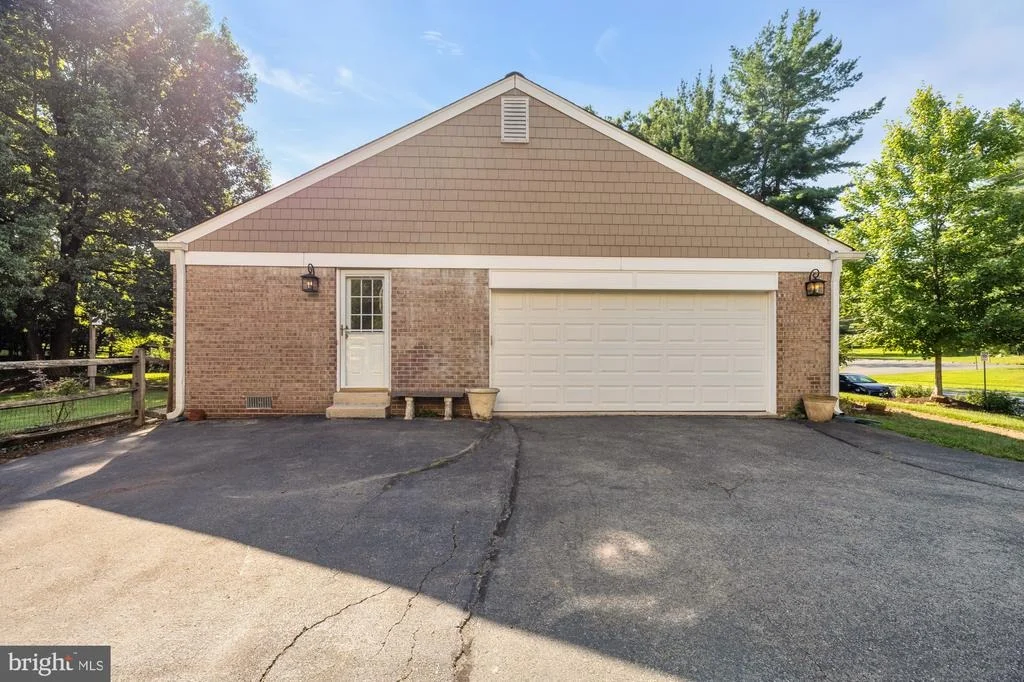 Photo of 8705 BELLS MILL ROAD