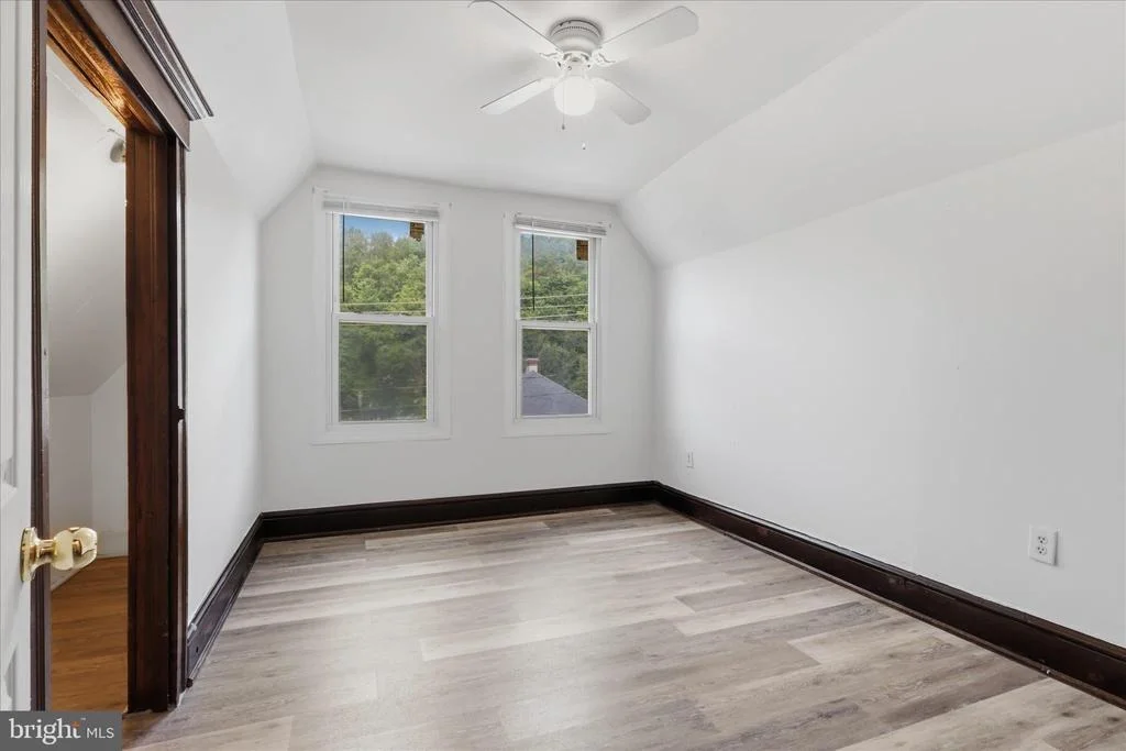 Photo of 449 BALTIMORE AVENUE