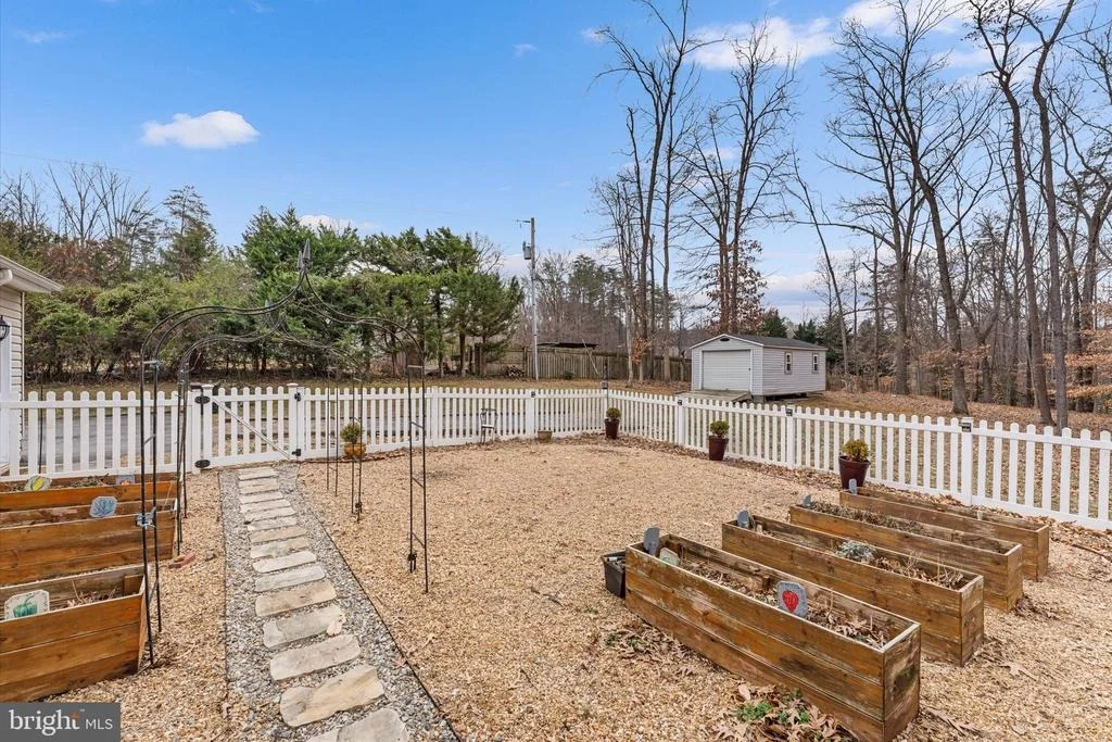 Photo of 8015 STILLBROOKE ROAD