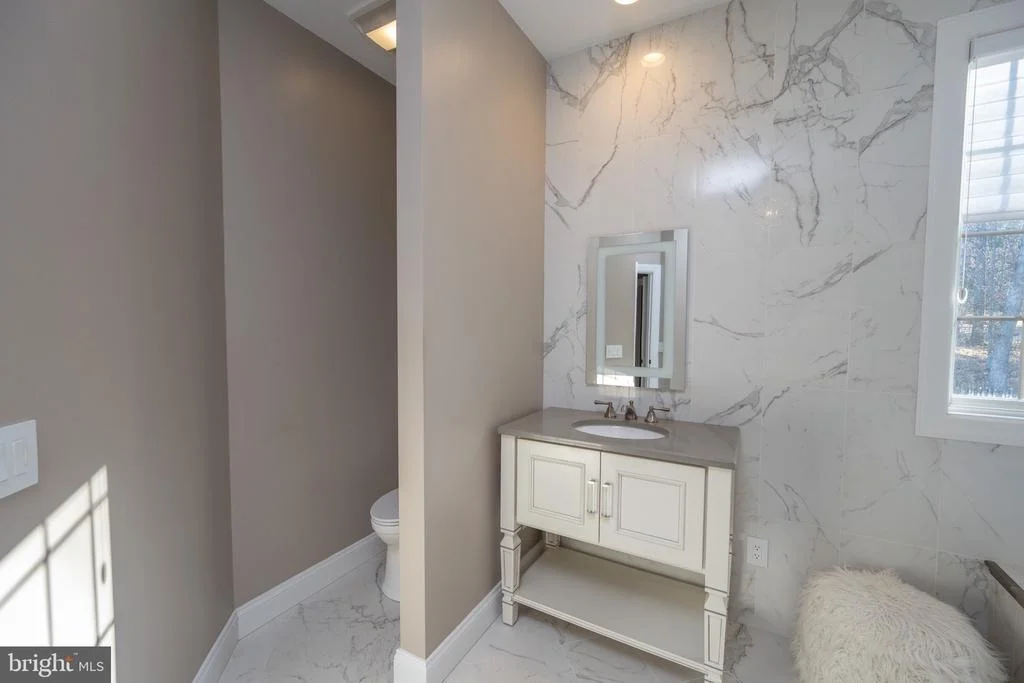 Photo of 1001 SUTTER LANE
