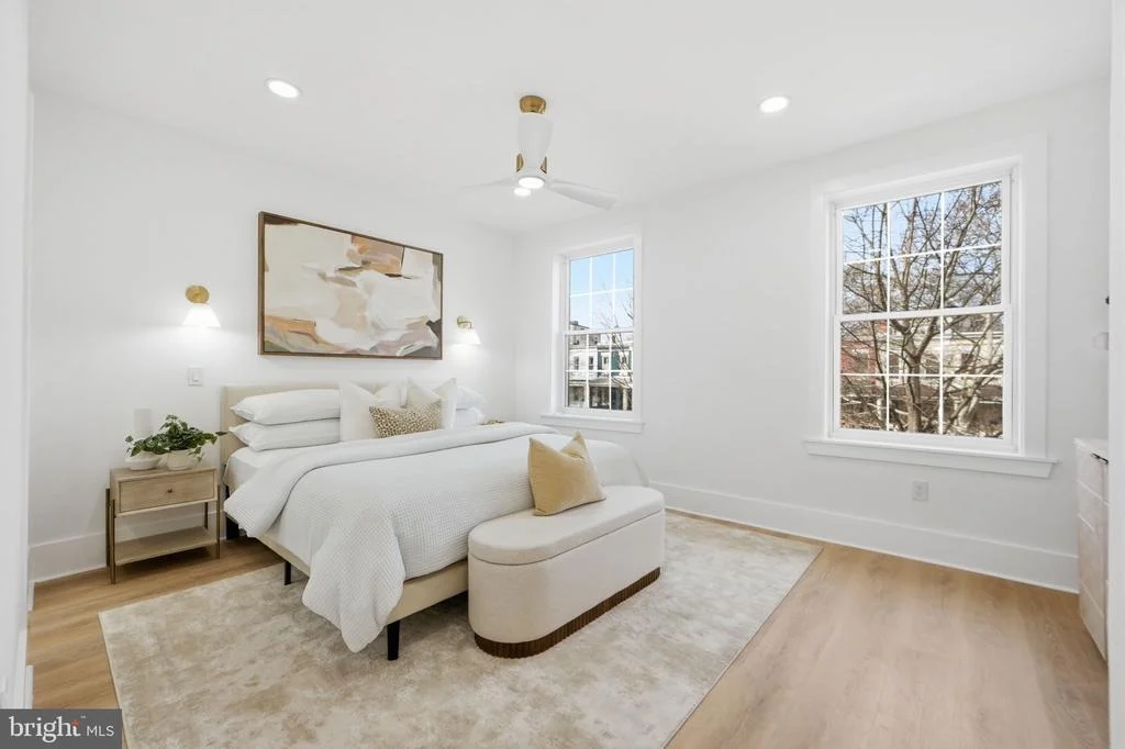 Photo of 325 14TH STREET NE