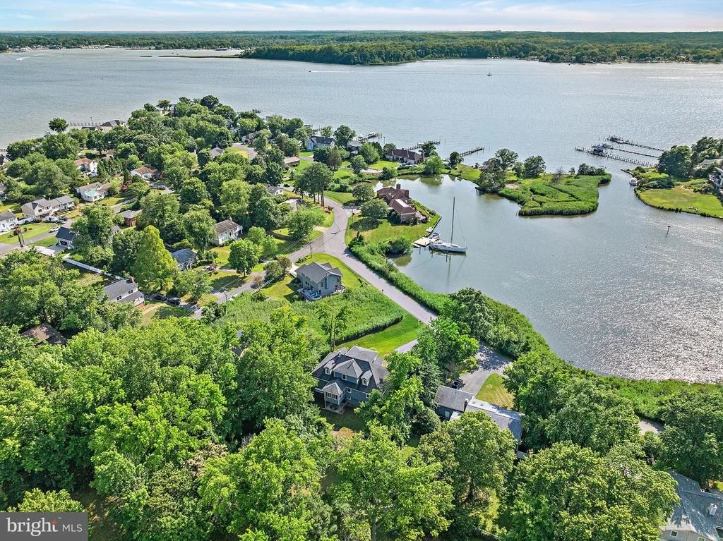 Photo of 621 HARBOR DRIVE