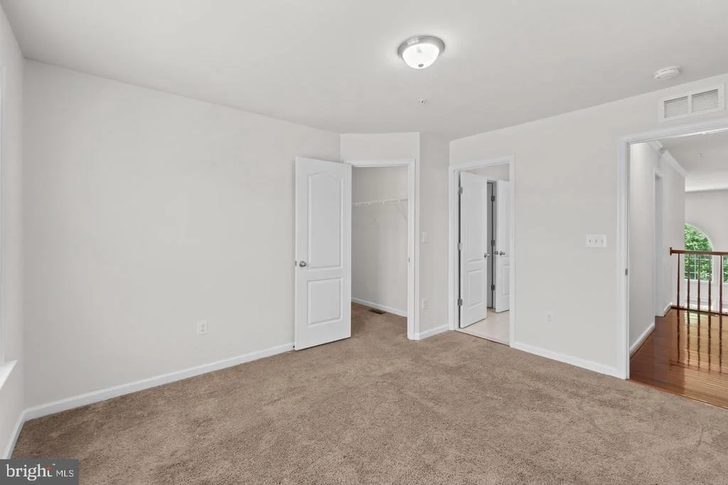 Photo of 9613 MANOR OAKS VIEW