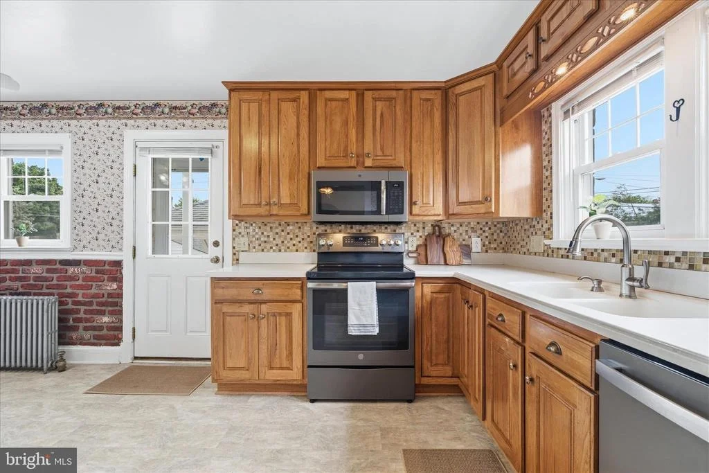 Photo of 6 E 13TH STREET