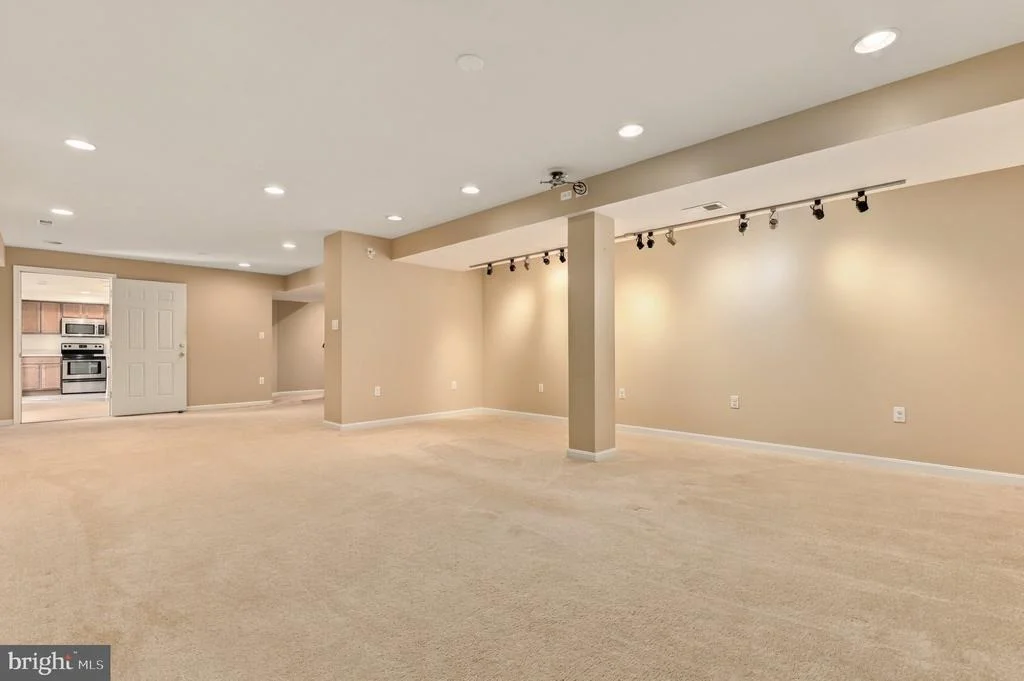 Photo of 6152 MONTGOMERY ROAD
