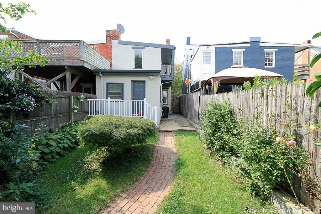 Photo of 10 WISNER STREET N
