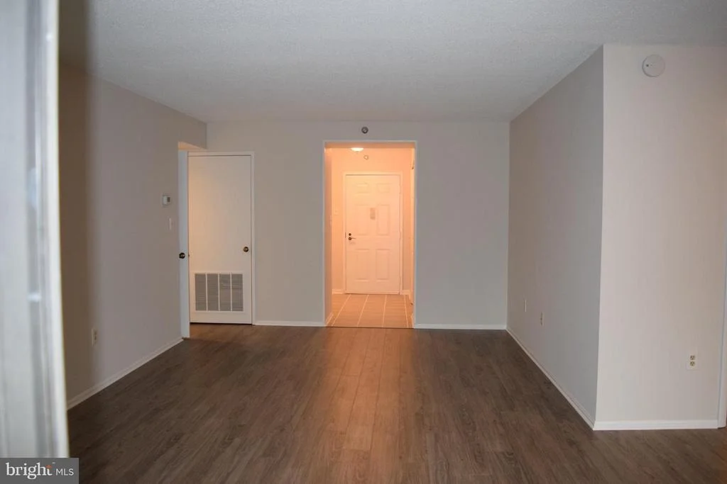 Photo of Unit 3425 at 15115 INTERLACHEN DRIVE