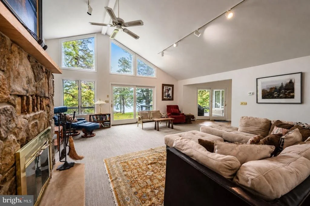Photo of 701 SHORELINE DRIVE