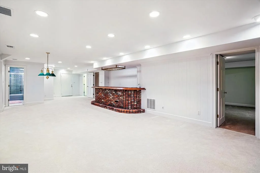 Photo of 8849 TUCKERMAN LANE