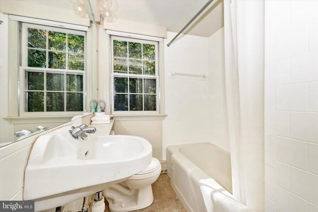 Photo of 5433 SHOOKSTOWN ROAD
