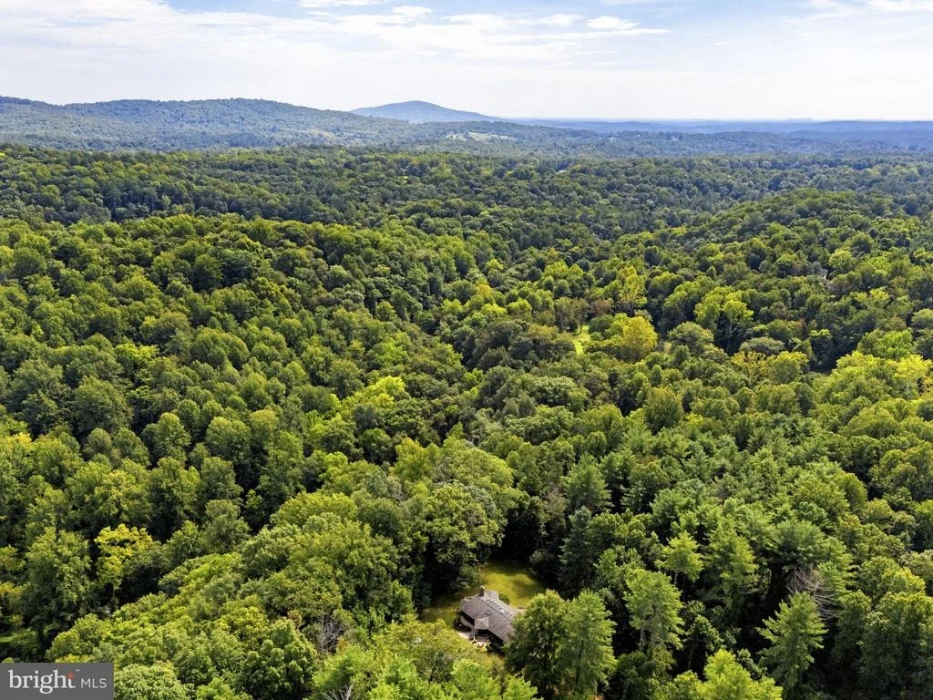 Photo of 207 GRAND VIEW ROAD