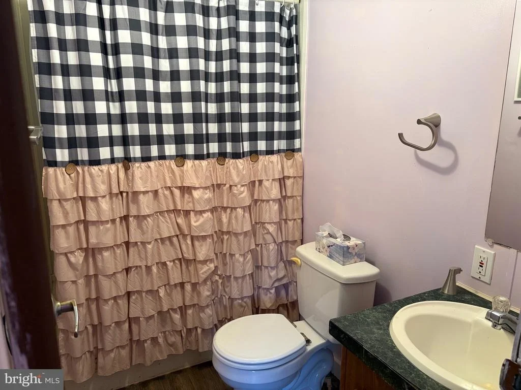 Photo of 1041 GEORGE JAMES LOOP